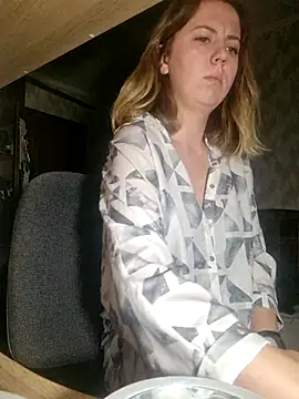 Snapshot of Melenka chatting on February 27, 2025, 1:41 am Melenka online show from February 27, 2025, 1:41 am