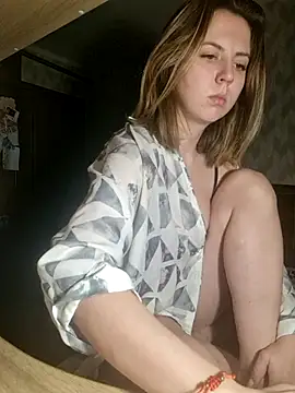 Snapshot of Melenka chatting on March 1, 2025, 2:48 am Melenka online show from March 1, 2025, 2:48 am