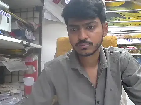 cute modell online show from February 13, 2026, 11:54 am