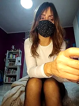 Snapshot of Akemi_rossi chatting on November 18, 2025, 5:49 pm Akemi rossi online show from November 18, 2025, 5:49 pm