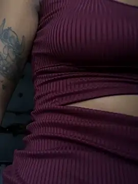 Snapshot of PretinhaOfc chatting on October 28, 2025, 3:11 pm PretinhaOfc online show from October 28, 2025, 3:11 pm