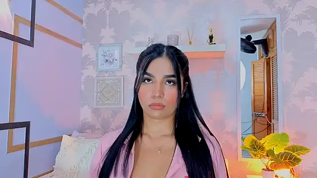 Snapshot of CharlotteGraay chatting on December 18, 2025, 7:29 pm CharlotteGraay online show from December 18, 2025, 7:29 pm