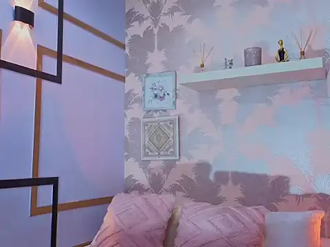 Snapshot of CharlotteGraay chatting on February 24, 2026, 7:48 pm CharlotteGraay online show from February 24, 2026, 7:48 pm