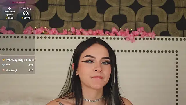 Snapshot of AliceSaylor chatting on March 22, 2025, 8:48 pm AliceSaylor online show from March 22, 2025, 8:48 pm