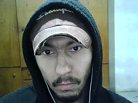 Snapshot of michel1520 chatting on October 10, 2025, 2:23 am michel1520 online show from October 10, 2025, 2:23 am