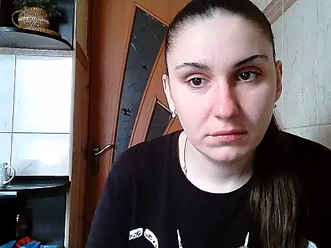 Snapshot of Yuliia30 chatting on January 17, 2026, 9:02 am Yuliia30 online show from January 17, 2026, 9:02 am