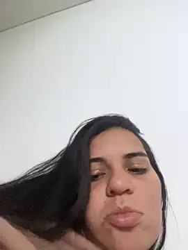 Snapshot of Anddyy__ chatting on November 25, 2025, 1:28 am Anddyy online show from November 25, 2025, 1:28 am