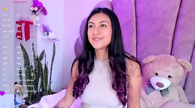 sweetfoxy 17 online show from January 30, 2025, 5:28 pm