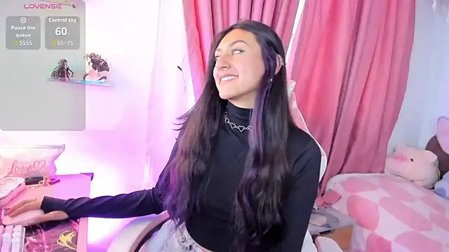 sweetfoxy 17 online show from April 25, 2026, 10:40 pm