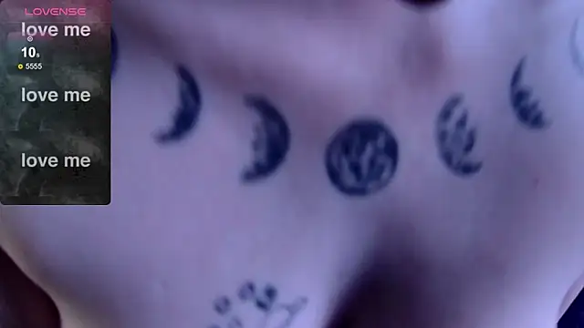 Kimlennox  online show from February 26, 2025, 12:41 am