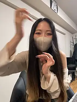 Snapshot of yazawa_oO chatting on May 9, 2026, 3:37 pm yazawa oO online show from May 9, 2026, 3:37 pm