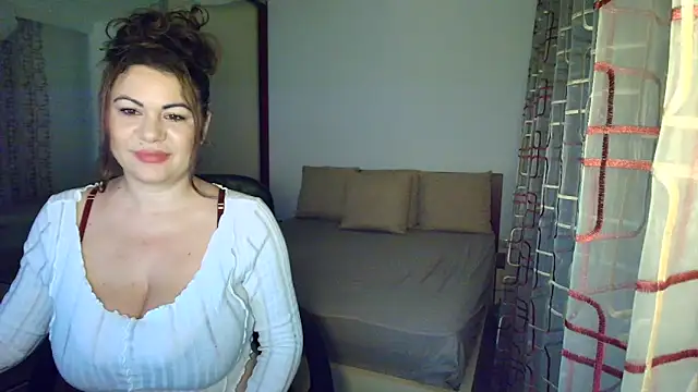 VixenVibesX online show from October 26, 2025, 8:42 pm