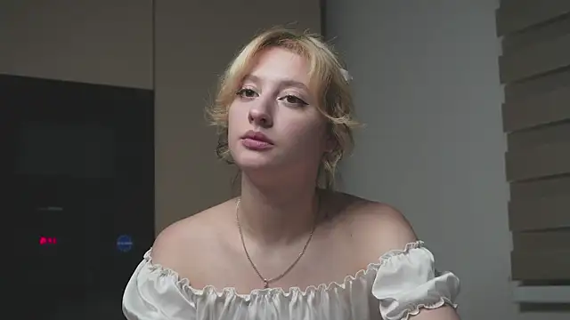 Snapshot of milasmiu chatting on February 20, 2025, 6:24 pm milasmiu online show from February 20, 2025, 6:24 pm