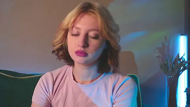 Snapshot of milasmiu chatting on February 5, 2025, 3:09 pm milasmiu online show from February 5, 2025, 3:09 pm