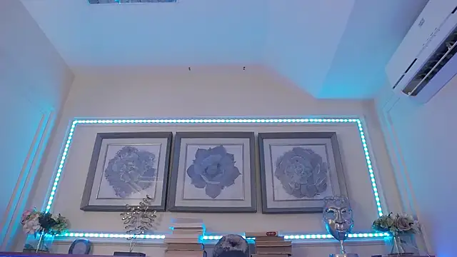 Snapshot of BustyEva_ chatting on November 26, 2025, 4:34 am BustyEva online show from November 26, 2025, 4:34 am