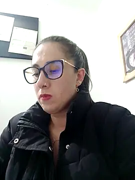 Snapshot of CHARLOTTE_1711 chatting on February 9, 2025, 1:22 am CHARLOTTE 1711 online show from February 9, 2025, 1:22 am