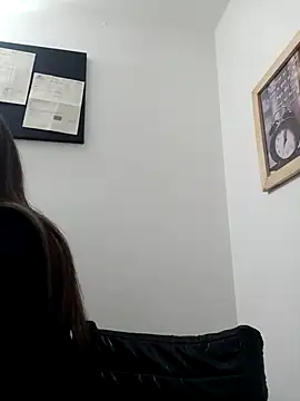 Snapshot of CHARLOTTE_1711 chatting on February 5, 2025, 11:17 pm CHARLOTTE 1711 online show from February 5, 2025, 11:17 pm