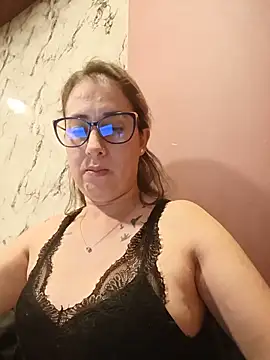 CHARLOTTE 1711 online show from May 28, 2026, 3:14 am