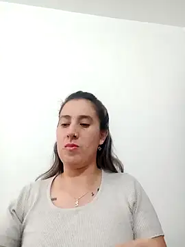 Snapshot of CHARLOTTE_1711 chatting on February 16, 2025, 10:55 pm CHARLOTTE 1711 online show from February 16, 2025, 10:55 pm