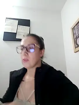 Snapshot of CHARLOTTE_1711 chatting on March 21, 2025, 3:22 am CHARLOTTE 1711 online show from March 21, 2025, 3:22 am