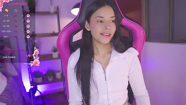 Snapshot of Hade_collinss chatting on September 30, 2025, 8:59 pm Hade collinss online show from September 30, 2025, 8:59 pm