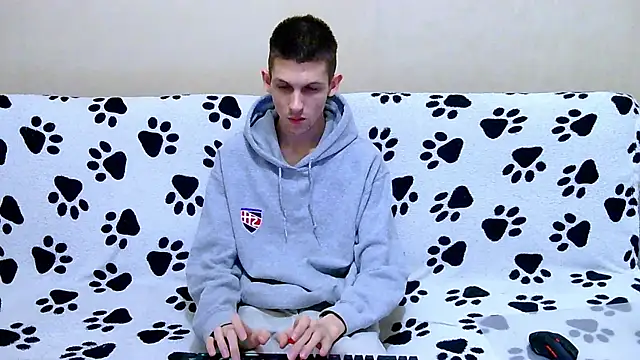 Lester Broo online show from March 19, 2026, 8:42 pm