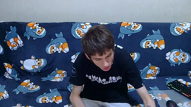 Snapshot of Lester_Broo chatting on August 6, 2026, 3:56 am Lester Broo online show from August 6, 2026, 3:56 am