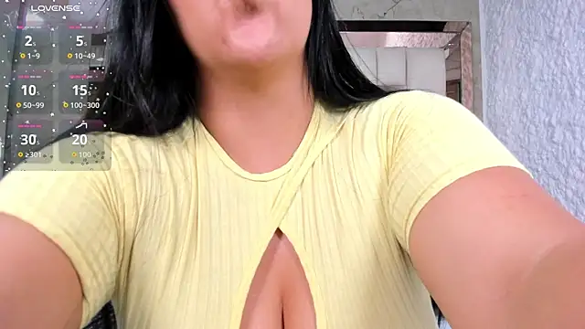 Snapshot of katleya_lewiis chatting on June 10, 2026, 10:11 pm katleya lewiis online show from June 10, 2026, 10:11 pm