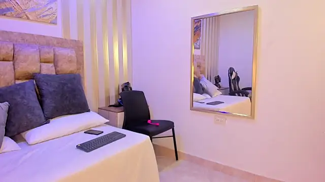 avis lara online show from September 24, 2025, 7:09 pm