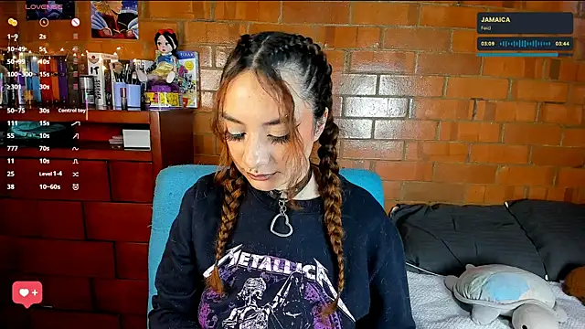Snapshot of Annycolin_ chatting on October 2, 2025, 10:24 pm Annycolin online show from October 2, 2025, 10:24 pm