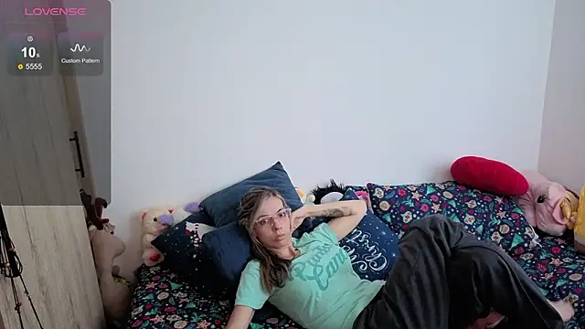 Snapshot of Princezzlove3 chatting on February 26, 2026, 2:17 pm Princezzlove3 online show from February 26, 2026, 2:17 pm