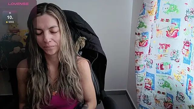 Snapshot of Princezzlove3 chatting on January 31, 2026, 7:56 pm Princezzlove3 online show from January 31, 2026, 7:56 pm