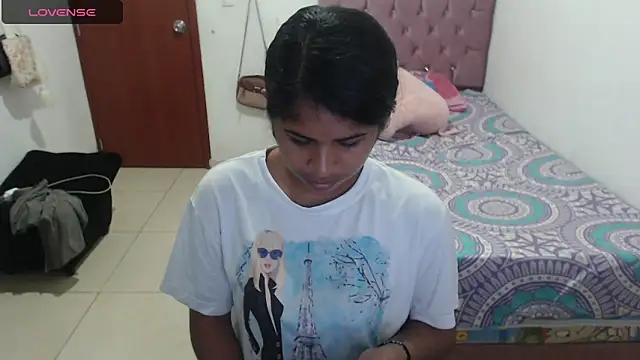 Snapshot of july-feria chatting on February 19, 2025, 11:25 pm july-feria online show from February 19, 2025, 11:25 pm