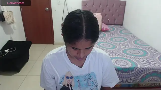 Snapshot of july-feria chatting on February 5, 2025, 12:42 am july-feria online show from February 5, 2025, 12:42 am