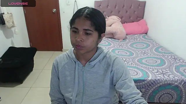 Snapshot of july-feria chatting on February 3, 2025, 10:43 pm july-feria online show from February 3, 2025, 10:43 pm
