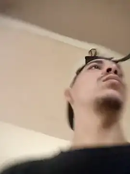 Snapshot of Maguito02 chatting on October 8, 2025, 1:12 pm Maguito02 online show from October 8, 2025, 1:12 pm