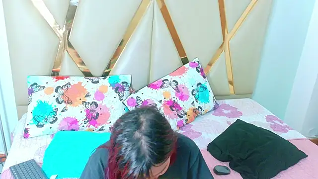 Snapshot of hot-littlechill chatting on October 20, 2025, 7:36 pm hot-littlechill online show from October 20, 2025, 7:36 pm