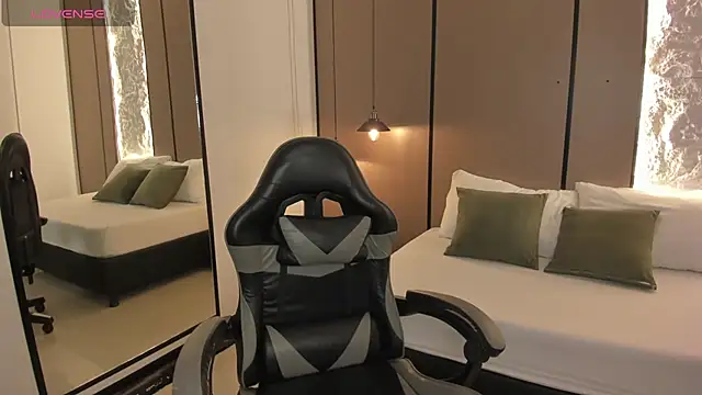 Snapshot of lilly_ass_ chatting on July 8, 2026, 12:50 pm lilly ass online show from July 8, 2026, 12:50 pm