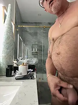 Snapshot of carlospingalinda chatting on February 13, 2025, 11:47 pm carlospingalinda online show from February 13, 2025, 11:47 pm