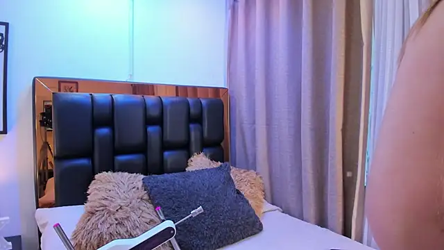 Katalina Evans online show from February 26, 2026, 11:54 am