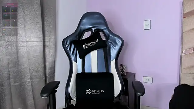 BrigitteRoy  online show from October 9, 2025, 2:56 am