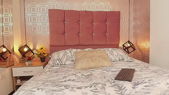 victoriapalmerfg online show from February 27, 2025, 7:47 pm