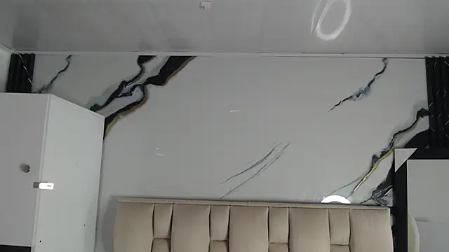 esmeralda-bk online show from March 31, 2026, 9:06 pm