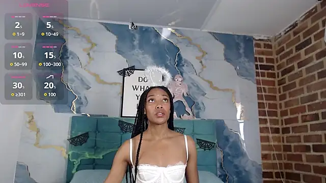 esmeralda-bk online show from October 30, 2025, 7:44 pm