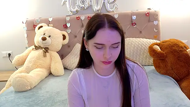 Snapshot of Lilliana_Moon chatting on February 19, 2026, 11:40 am Lilliana Moon online show from February 19, 2026, 11:40 am