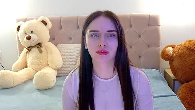 Snapshot of Lilliana_Moon chatting on March 4, 2026, 9:39 am Lilliana Moon online show from March 4, 2026, 9:39 am