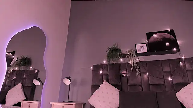 SabrinaSpell  online show from November 8, 2025, 11:47 am