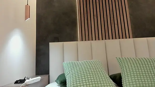 SabrinaSpell  online show from October 12, 2025, 11:44 am