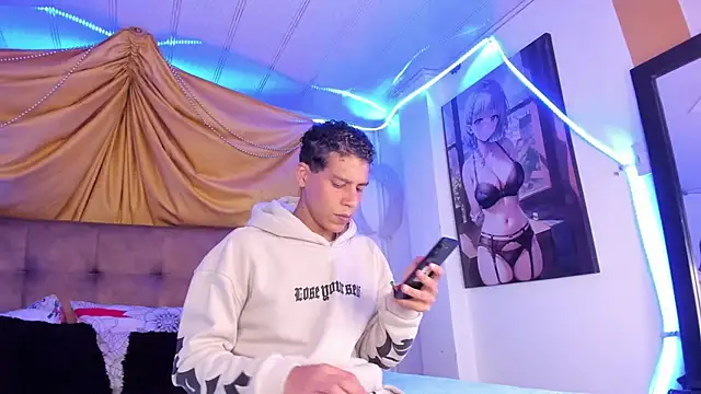 Snapshot of Ethan_Boyy chatting on September 8, 2025, 11:37 pm Ethan Boyy online show from September 8, 2025, 11:37 pm