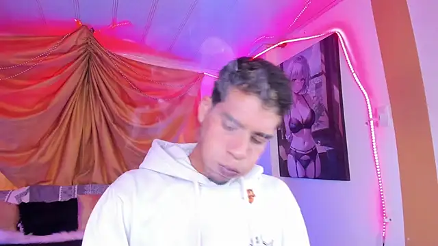 Snapshot of Ethan_Boyy chatting on October 6, 2025, 10:21 pm Ethan Boyy online show from October 6, 2025, 10:21 pm
